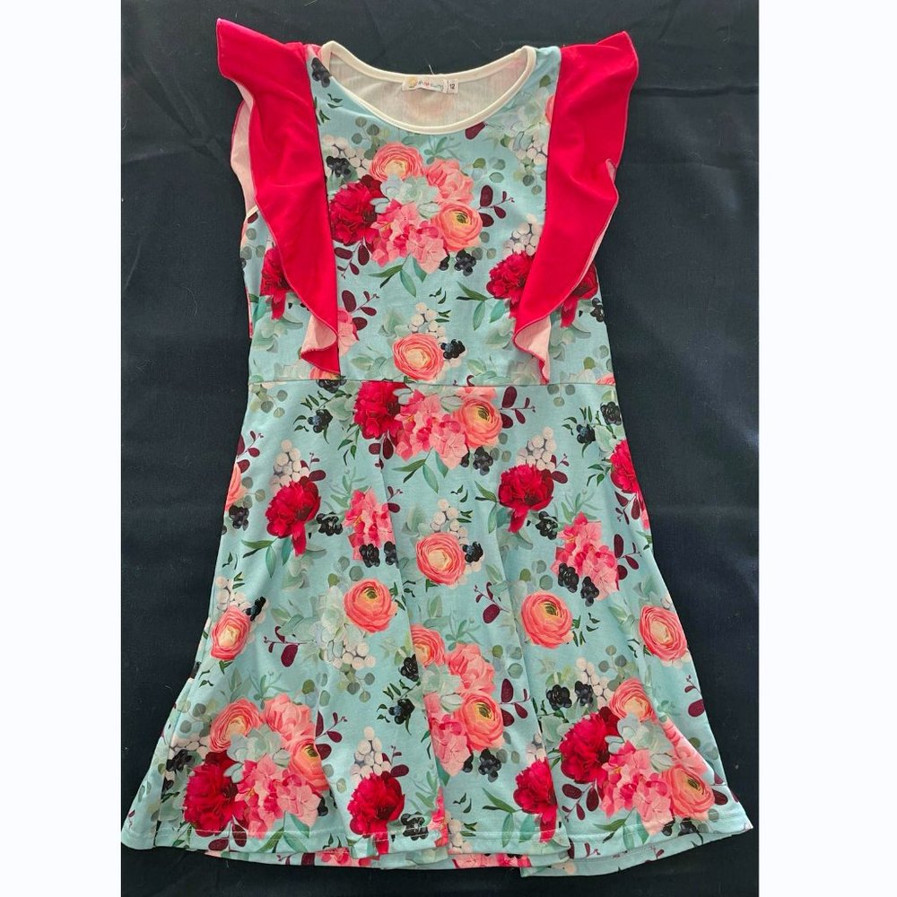 Dress: Floral Sleeveless Dress, size 12